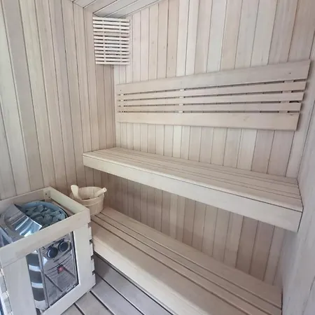 Demeure Les Aiglons, D'hotes & 4* Fontainebleau