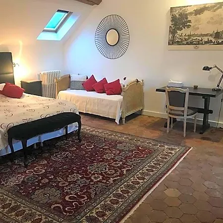 Demeure Les Aiglons, D'hotes & Bed and breakfast Fontainebleau