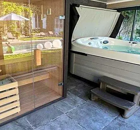 Bed and breakfast Demeure Les Aiglons, D'hotes & Fontainebleau