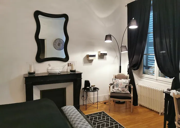 Demeure Les Aiglons, D'hotes & فندق مبيت وإفطار 4*